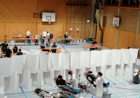 Blutspenden in der Turnhalle